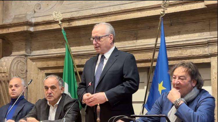 da sx Garofoli, Schenardi, Repace, Quattrini nella sala consiliare per la presentazione della Coppa Umbra di Eccellenza rinviata a data da destinarsi