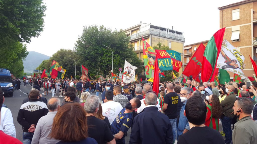 LA FESTA ROSSOVERDE DAL PULLMAN DELLE FERE!VIDEO