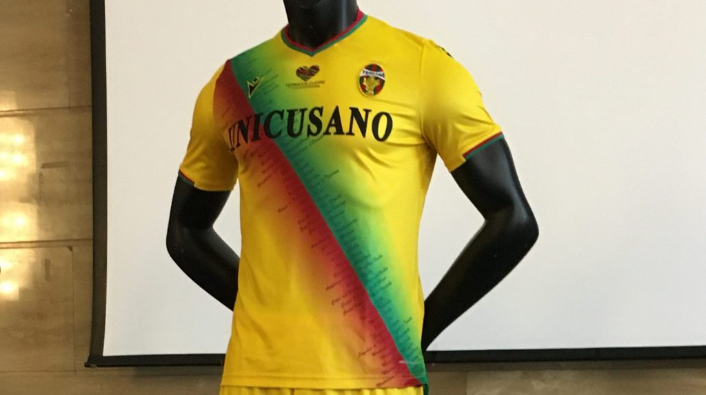 Ternana, ecco la 3^ maglia! Video