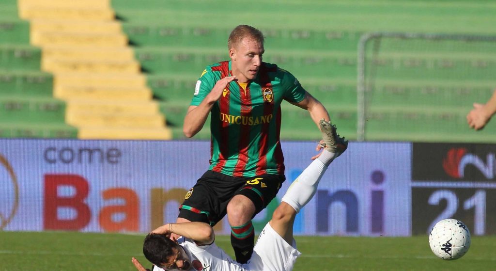 Ternana, stop per 1 turno per Sorensen- In gruppo Martella