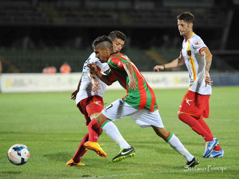 Ternana, l’ex Russini regala la vittoria al Catania