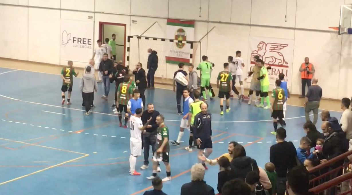 Gol o non Gol? No Gol sentenziano gli arbitri dopo un consulto-VIDEO