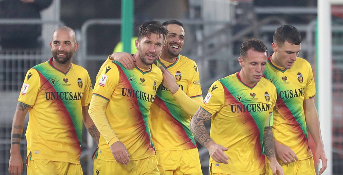 Ternana, asta delle maglie rossoverdi OK!