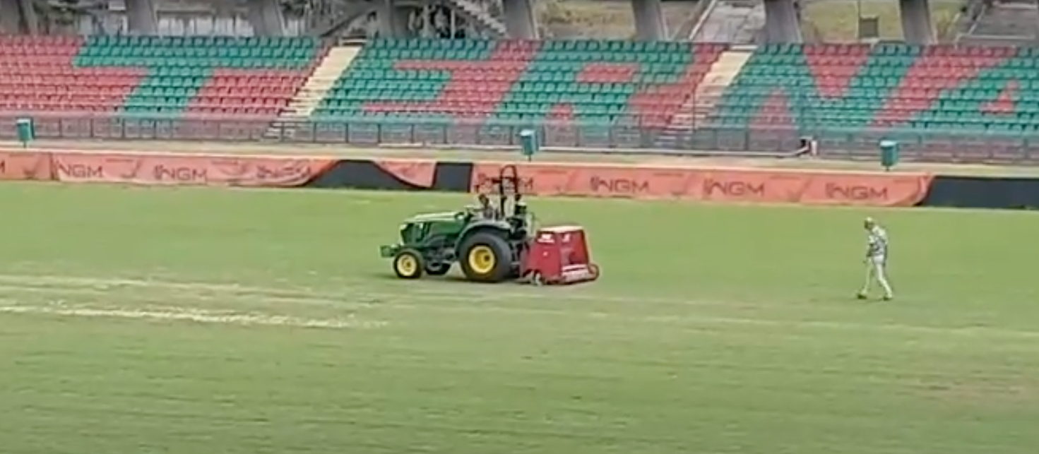 Stadio Liberati, domenica di lavoro per sistemare il manto erboso-VIDEO