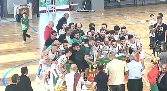 Paladivittorio, festa grande per la promozione della Ternana Futsal Unicusano- Interviste