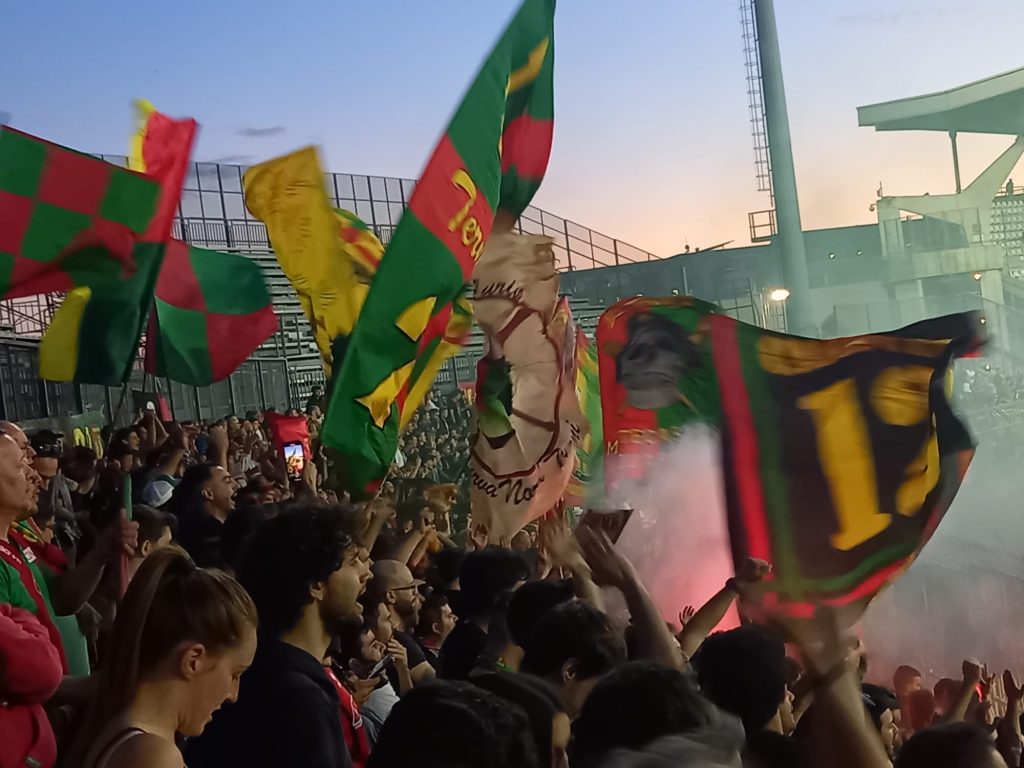 Ternana, multa salata per i petardi
