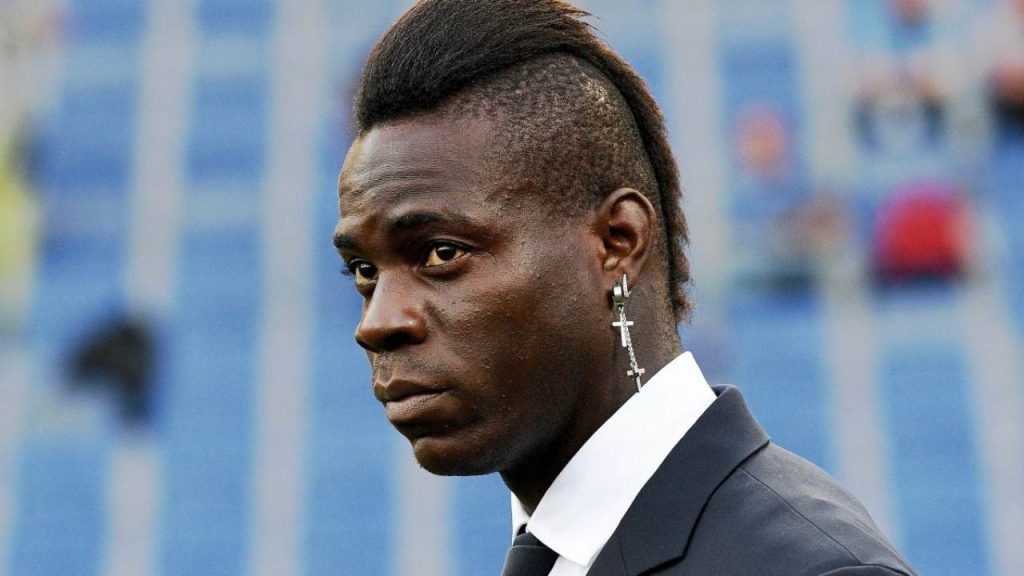 BALOTELLI DISCRIMINATO: “Noi con te non vogliamo giocare” | Denuncia pubblica di razzismo
