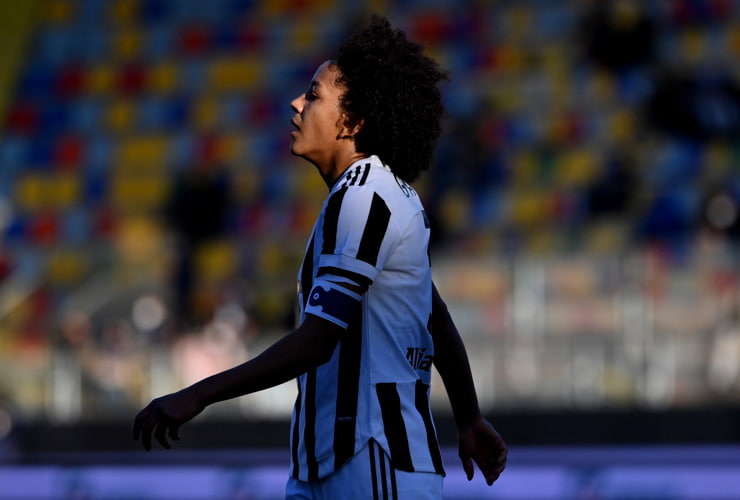 Sara Gama in campo con la maglia della Juventus - Foto Lapresse - Ternanatime.com