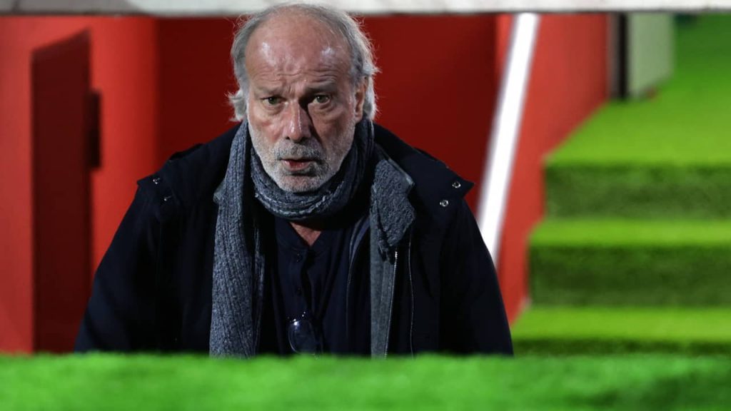 Squilla il telefono di Walter Sabatini: richiesto un incontro in sede | Firma per evitare il peggio