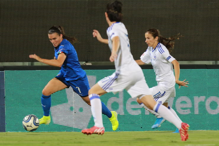 Alia Guagni in campo con la maglia dell'Italia - Foto Lapresse - Ternanatime.com