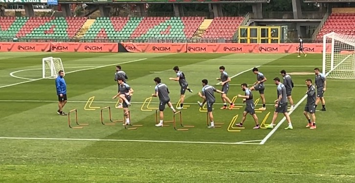 Ternana, alla ripresa assente De Boer-Video