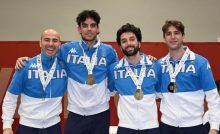 Il quartetto azzurro con al collo la medaglia conquistata ( foto Federscherma )