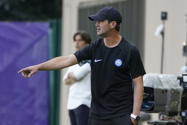 Christian Chivu come allenatore della Primavera dell'Inter - Foto Lapresse - Ternanatime.com