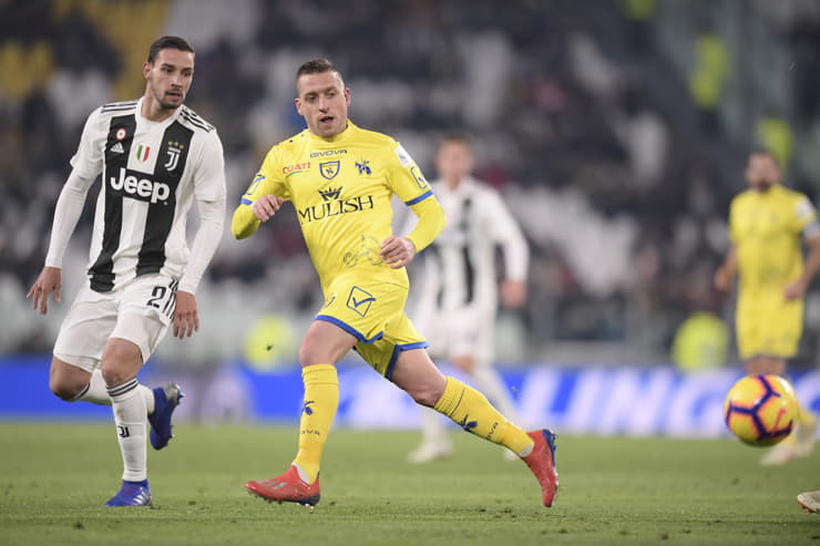 Giaccherini in campo con la maglia del Chievo - Foto Lapresse - Ternanatime.com