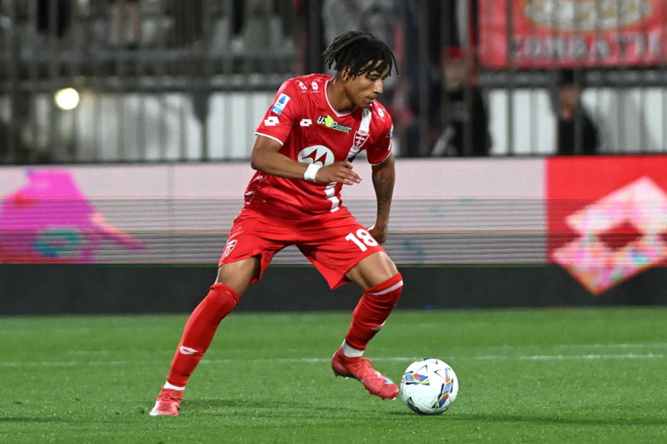 Kevin Zeroli in campo con la maglia del Monza - Foto Lapresse - Ternanatime.com