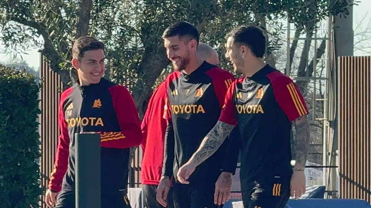 Decisione a sorpresa in casa Roma