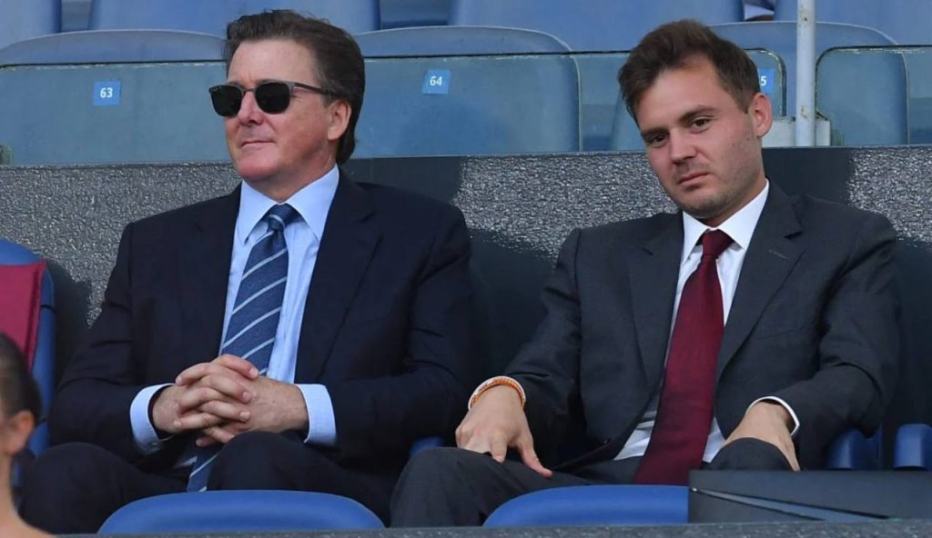 ROMA, è ATTERRATO: l’aereo di Dan Friedkin è la svolta I Altro che flop mercato, i giallorossi si godono la grande notizia