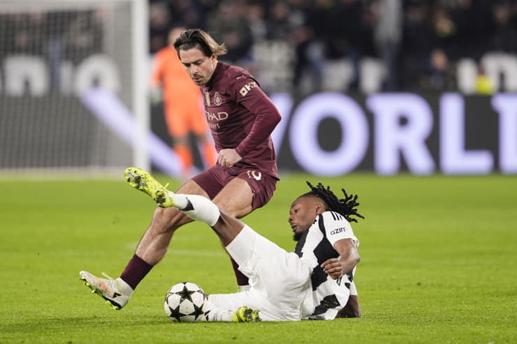 Grealish in campo con la maglia del Manchester City - Foto Lapresse - Ternanatime.com