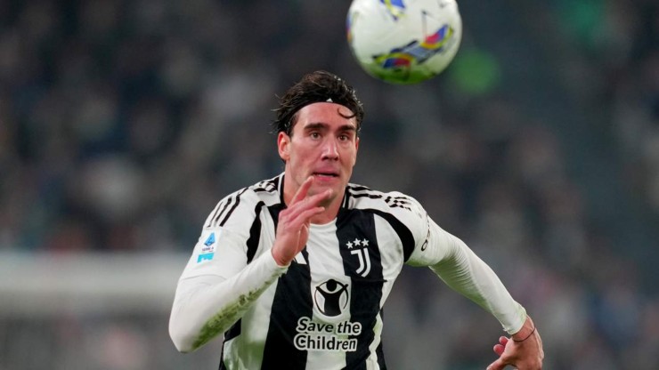 Vlahovic resta nel mirino del Milan