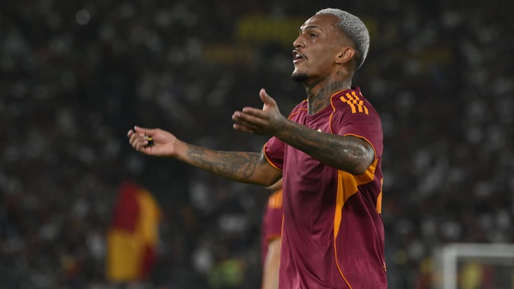 “Pronto, Wesley? Sono Carletto: lascia Roma e torna a casa tua” I Ancelotti ‘gela’ la Roma e lo riporta in Brasile