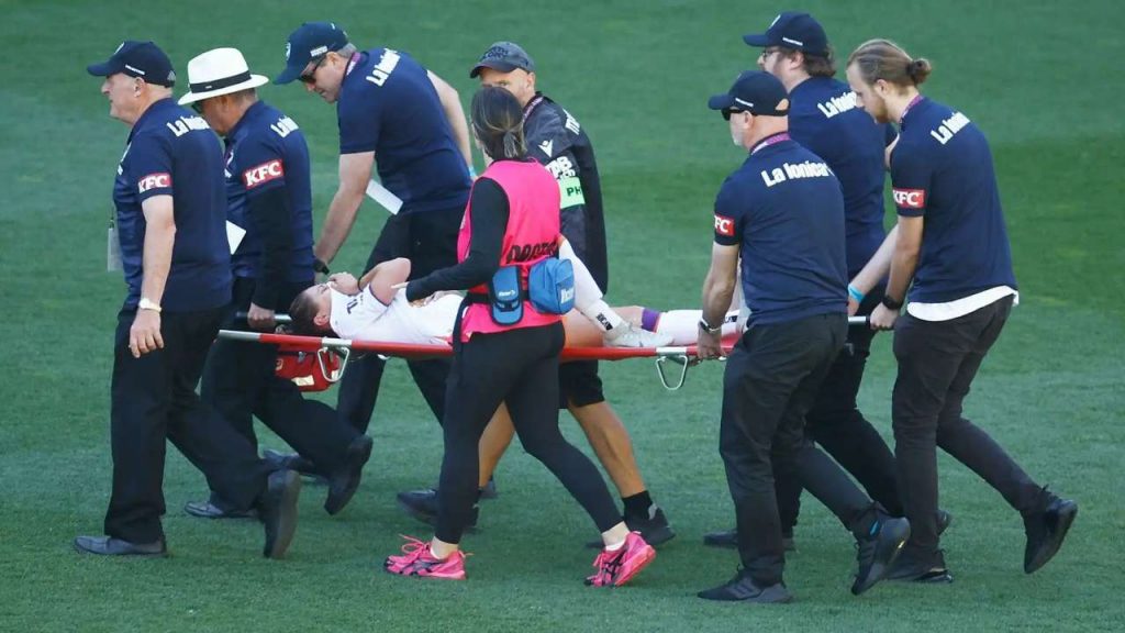 “Chiamate i medici, sta perdendo sangue!”: infortunio terribile per il nazionale, tifosi col fiato sospeso