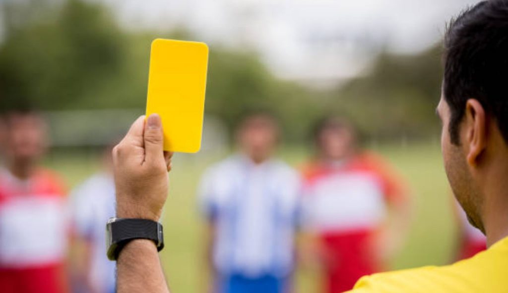 ADDIO “papà”: lutto nel mondo del calcio, l’arbitro piange la sua scomparsa I Cordoglio unanime da tutti