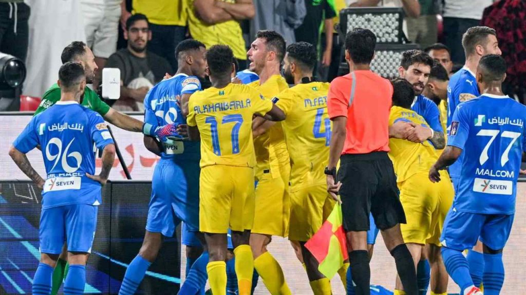 Insultati per tutto il tempo: accusa gravissima a livello internazionale, si temono provvedimenti urgenti