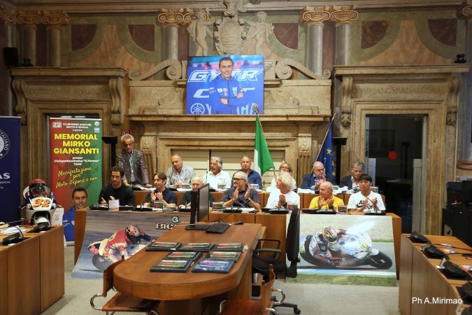 Un memorial per ricordare Mirko