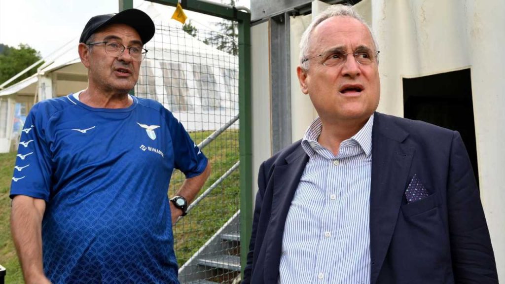 Sarri, meeting ‘segreto’ con Lotito, addio a un passo: “Incontro normalissimo”