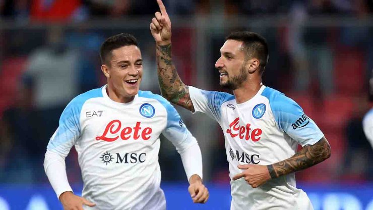 Matteo Politano esulta