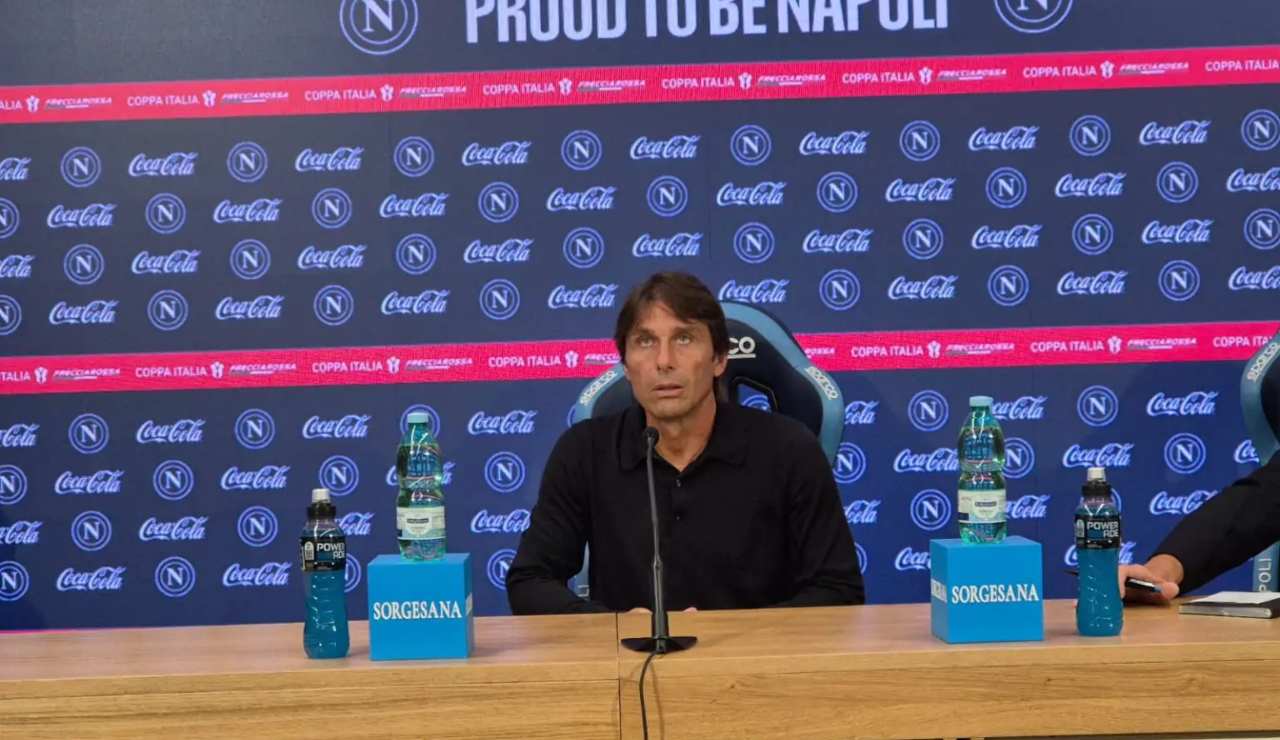 Antonio Conte difende il suo Napoli